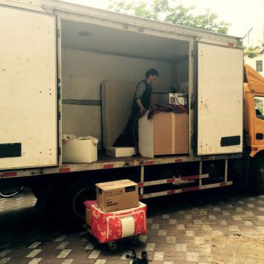 安陽搬家公司 工廠搬家誠信服務(wù)獲市民贊譽，收費透明合理